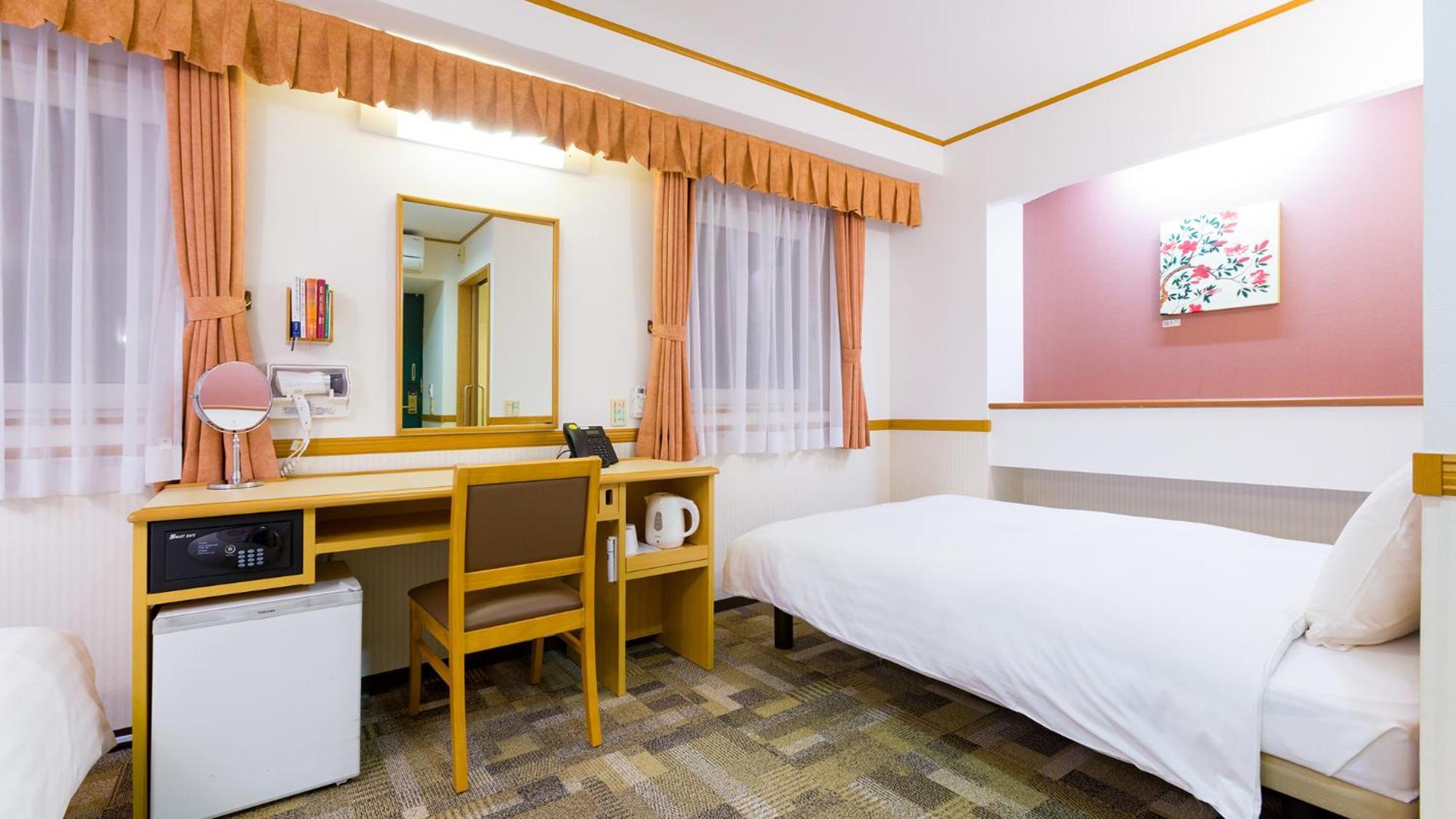 Toyoko Inn Yamagata-eki Nishi-guchi Yamagata  Værelse billede