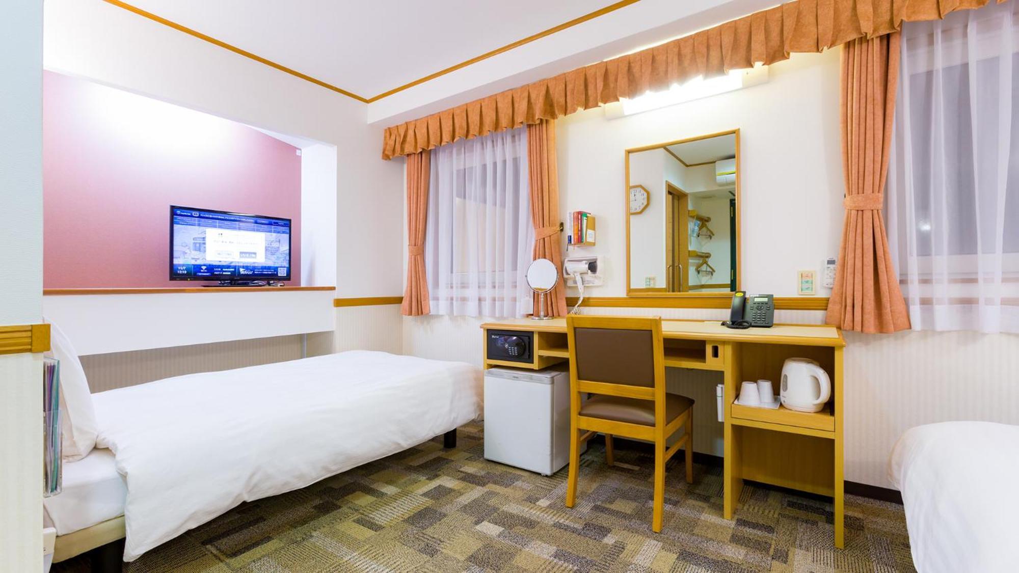 Toyoko Inn Yamagata-eki Nishi-guchi Yamagata  Værelse billede